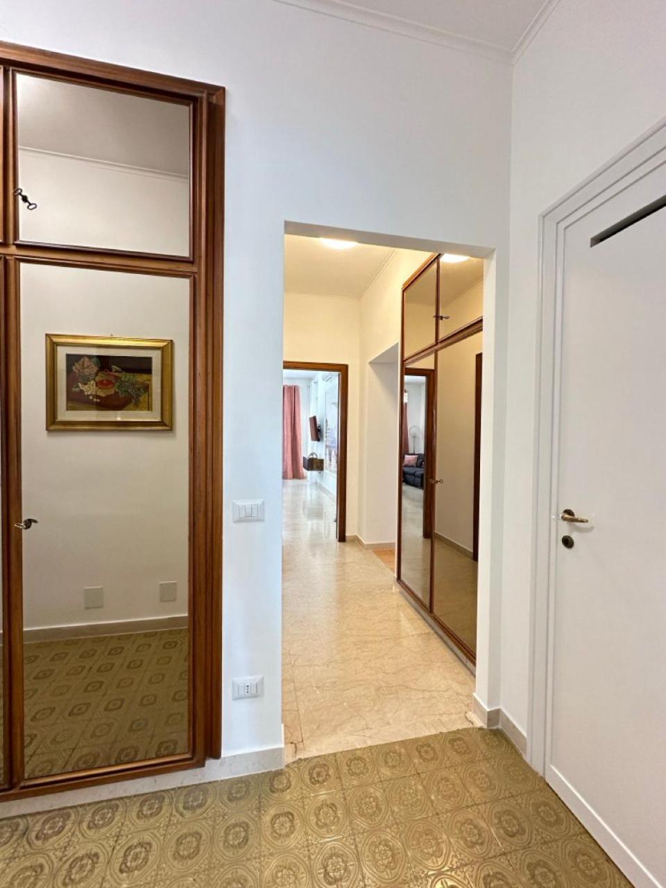 La Casa Di Umberto Apartment Рим Екстериор снимка